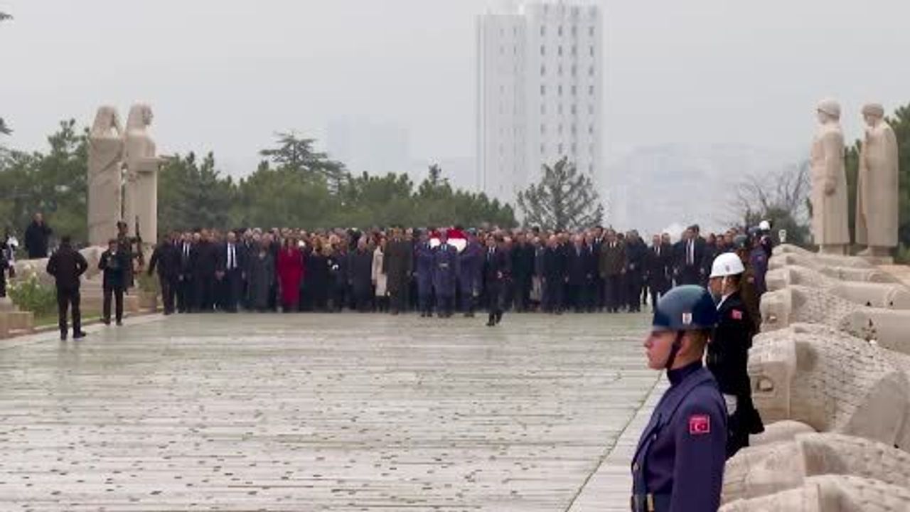 Hakan Fidan, 16. Büyükelçiler Konferansı Öncesi Türk Büyükelçilerle Anıtkabir’i Ziyaret Etti