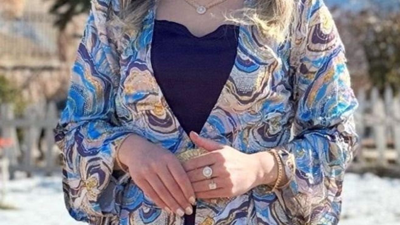 Hakkari'de Zap Suyu'na yuvarlanan otomobilde yaralanan Suden Ezgi Değirmenci yaşamını yitirdi