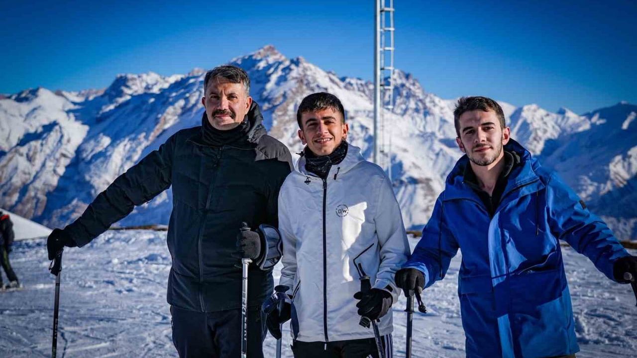 Hakkâri Mergabütan Kayak Merkezi'nde sezon açıldı