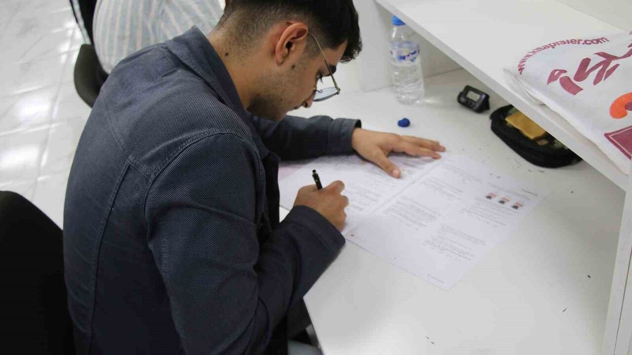 Haliliye Belediyesi, sınava hazırlanan öğrencilere ÖSYM formatında deneme sınavı ve destek sağlıyor