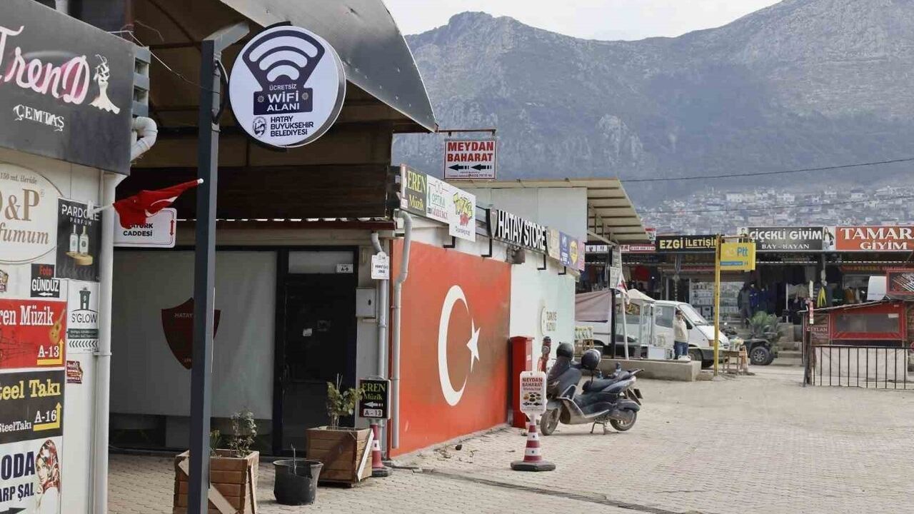 Hatay Büyükşehir Belediyesi 7 noktada ücretsiz Wi-Fi hizmeti başlattı