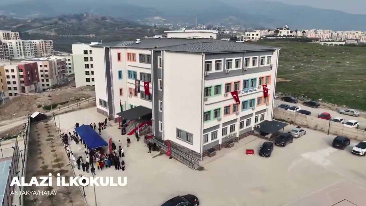 Hatay'da 220'inci eğitim yuvası açıldı: Antakya'da 20 derslikli Alazı İlkokulu hizmete girdi