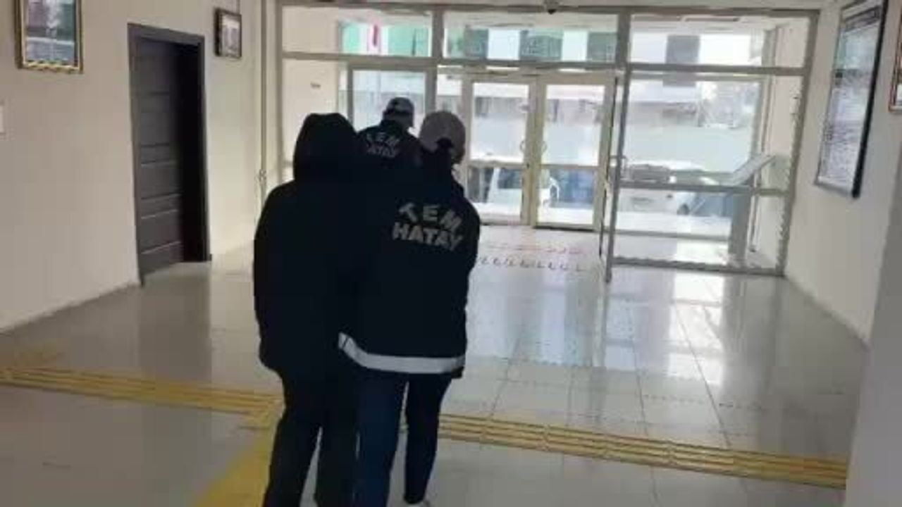 Hatay’da FETÖ/PDY operasyonunda 6 yıl 3 ay hapis cezası bulunan 2 kişi tutuklandı