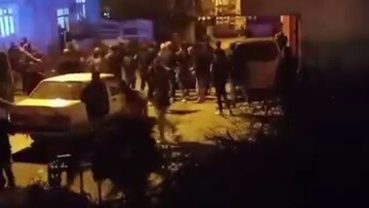 Hatay'da İki Aile Arasında Çıkan Kavgada 1 Kişi Öldü, 6 Kişi Yaralandı; İki Ev Ateşe Verildi