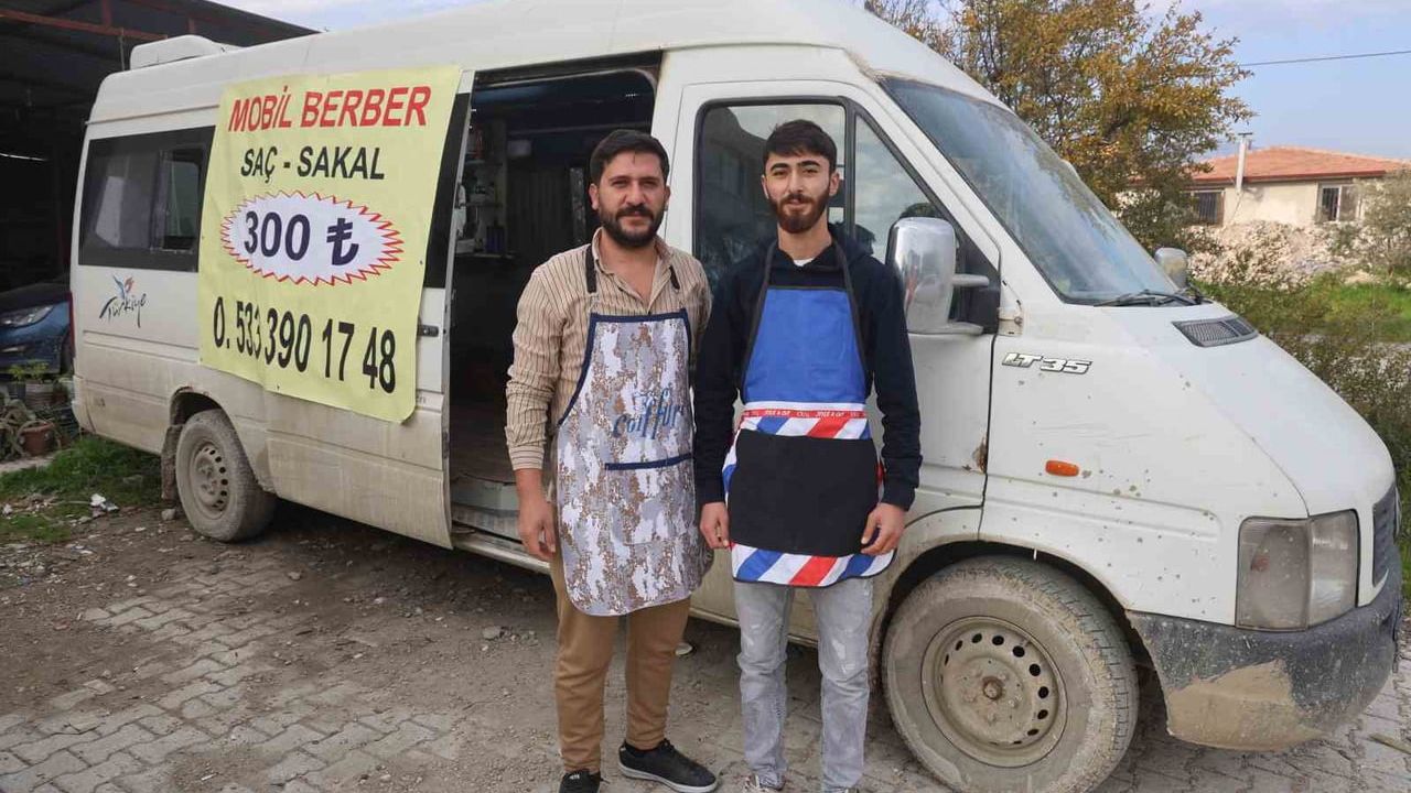 Hatay’da minibüsünü berber dükkanına çeviren mobil ekip şantiyelere VIP tıraş hizmeti veriyor