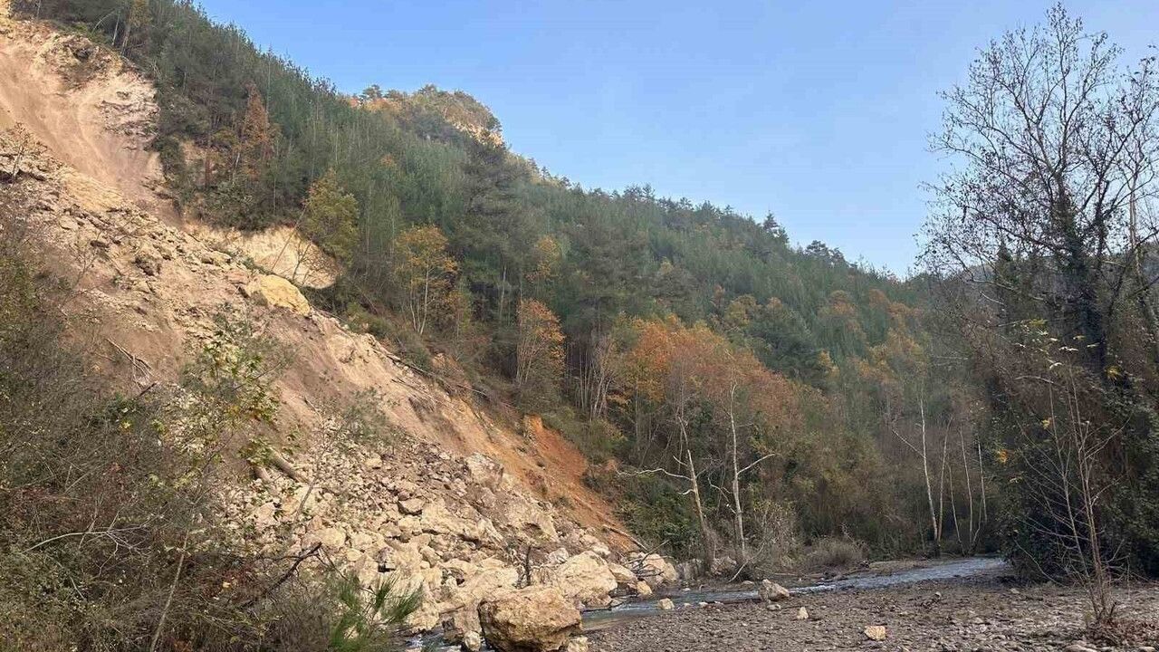 Hatay'da yaylada heyelan: ekiplerin müdahalesiyle can kaybı olmadı