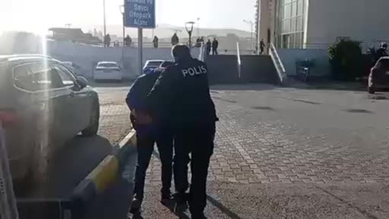 Hatay İskenderun'da TOKİ vaadiyle dolandırıcılık iddiası: Şüpheli E.Ö. tutuklandı