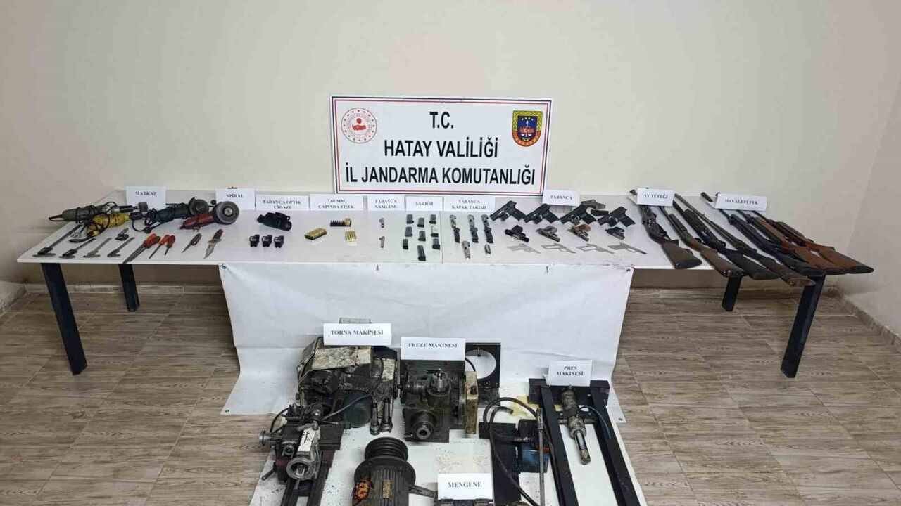 Hatay Payas’ta evini silah atölyesine çeviren kişi jandarma operasyonuyla yakalandı