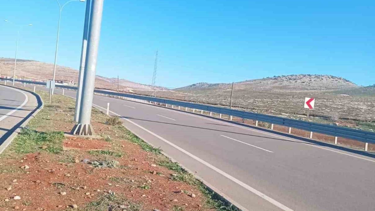 Hatay Reyhanlı'da refüje çarpan motosikletteki 2 çocuk hayatını kaybetti