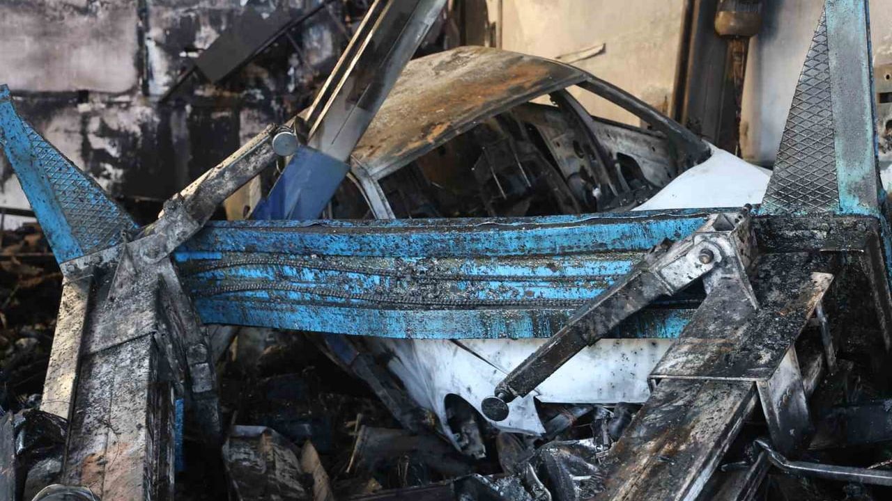 Hatay Yeni Sanayi Sitesi'nde çıkan yangın 9 iş yerini kullanılamaz hale getirdi