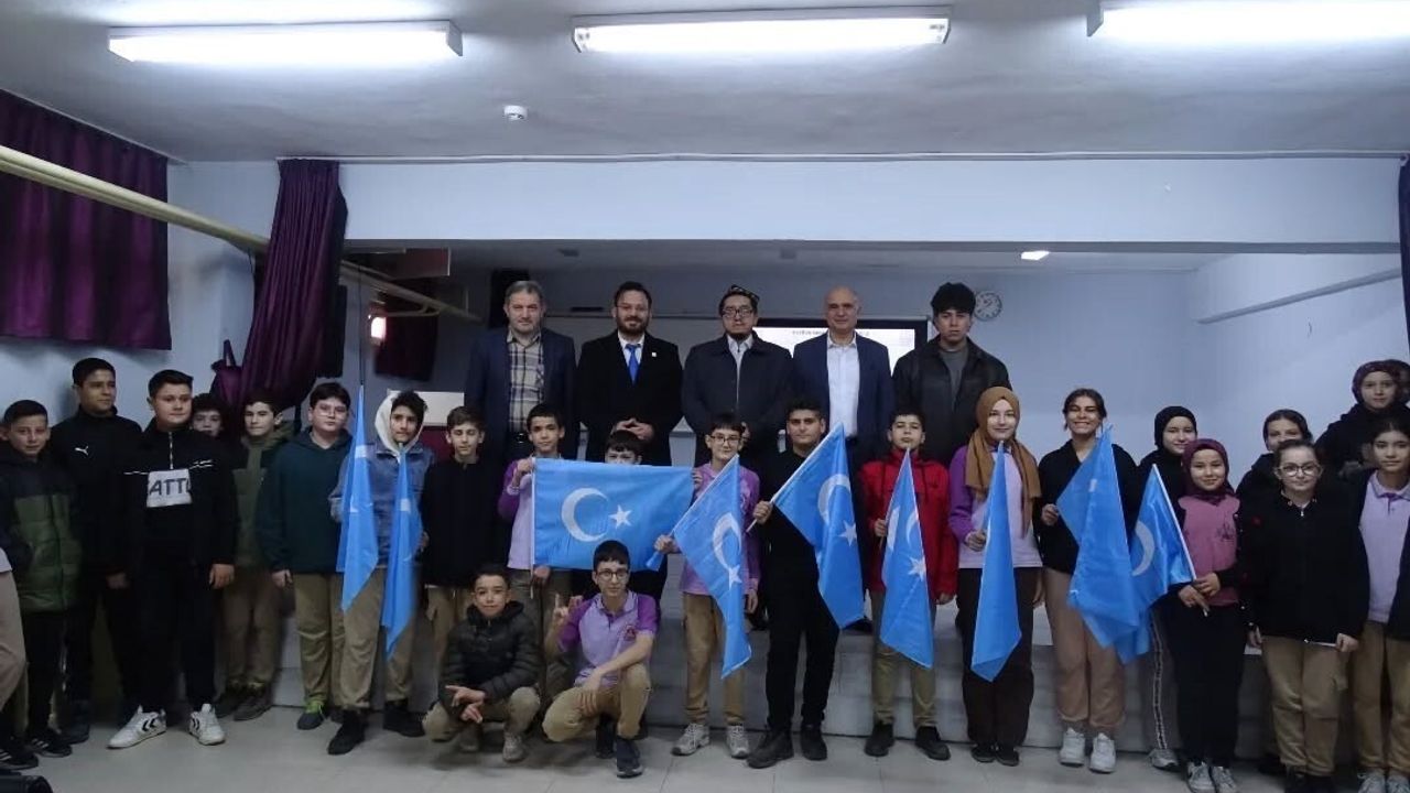 Havran İmam Hatip Ortaokulu'nda 10 Aralık Dünya İnsan Hakları Günü Programı