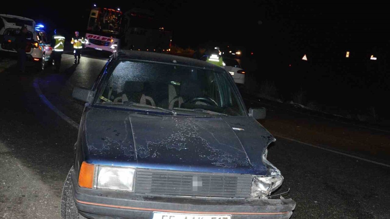 Havza'da üç aracın karıştığı zincirleme kaza: 3 yaralı