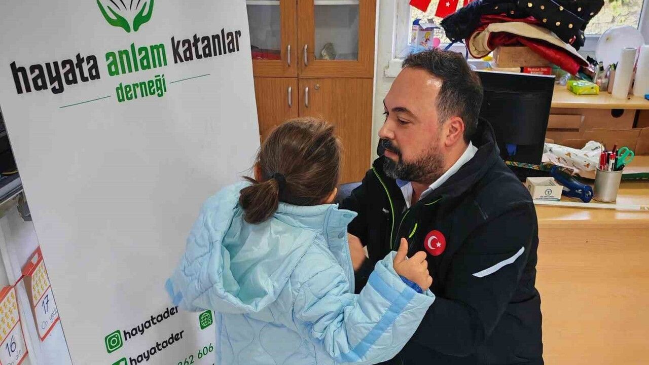 Hayata Anlam Katanlar Derneği'nden Samsun kırsalındaki öğrencilere kış desteği