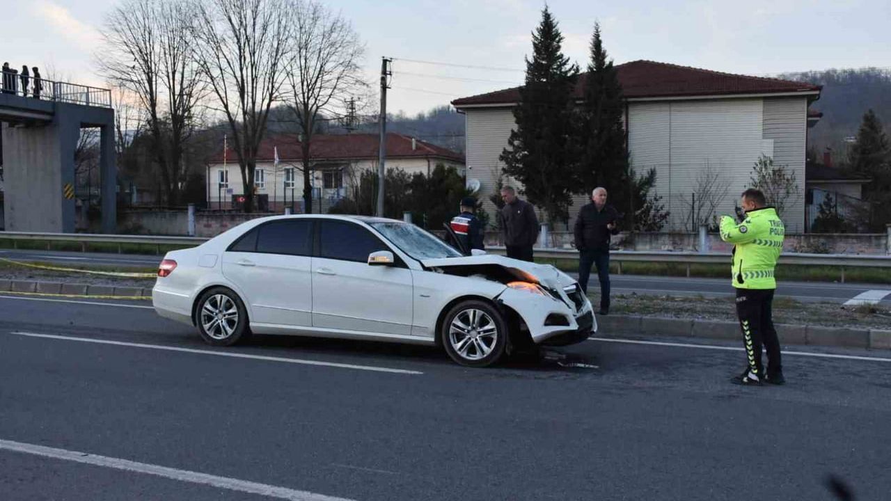 Hendek'te D-100 Karayolunda Yaya Çarpması: Oğuzhan Yılmaz Hayatını Kaybetti, Defnedildi