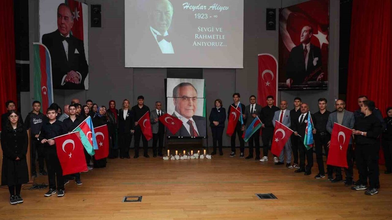 Heydar Aliyev, vefatının 22. yılında Aliağa’da anıldı