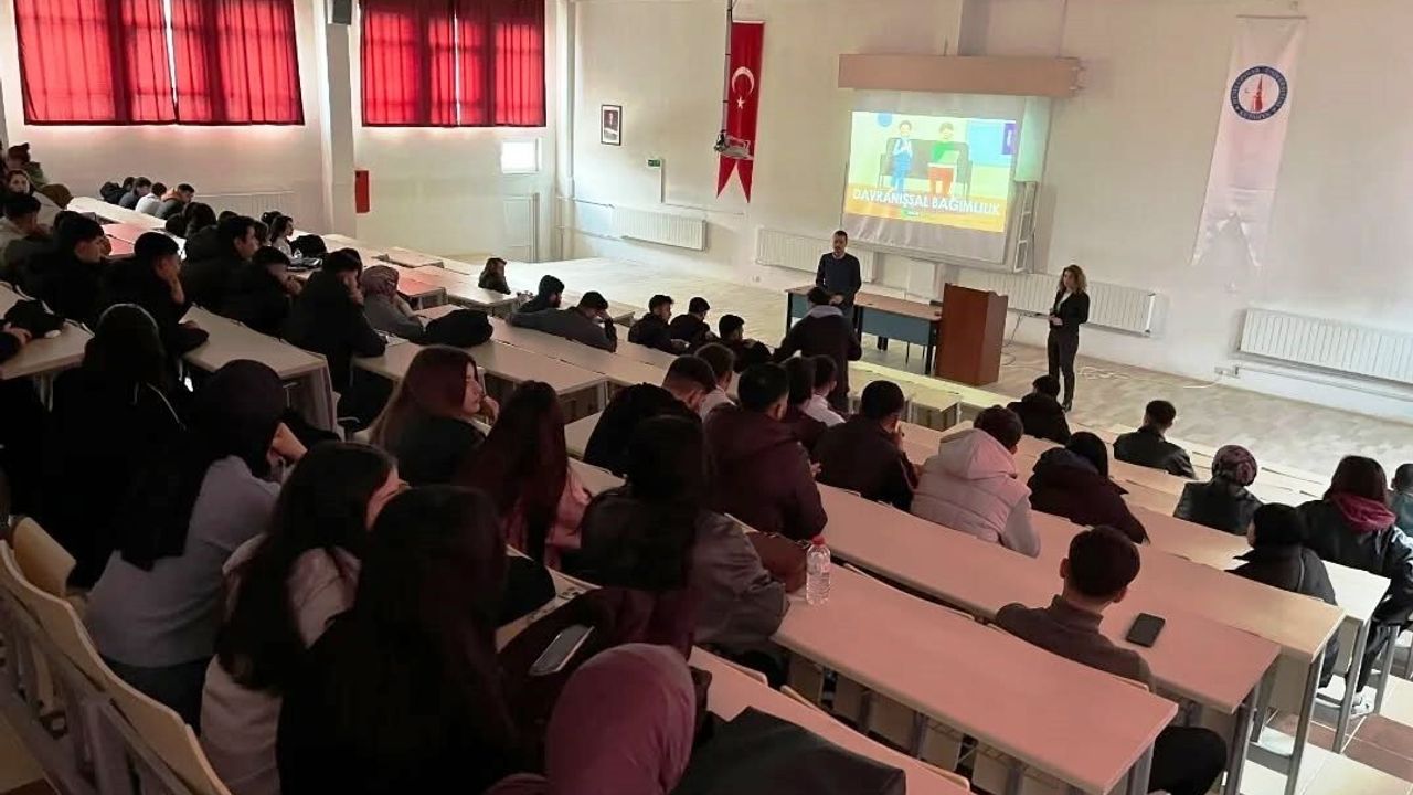 Hisarcık MYO’da 'Davranışsal Bağımlılıkla Mücadele' eğitimi düzenlendi