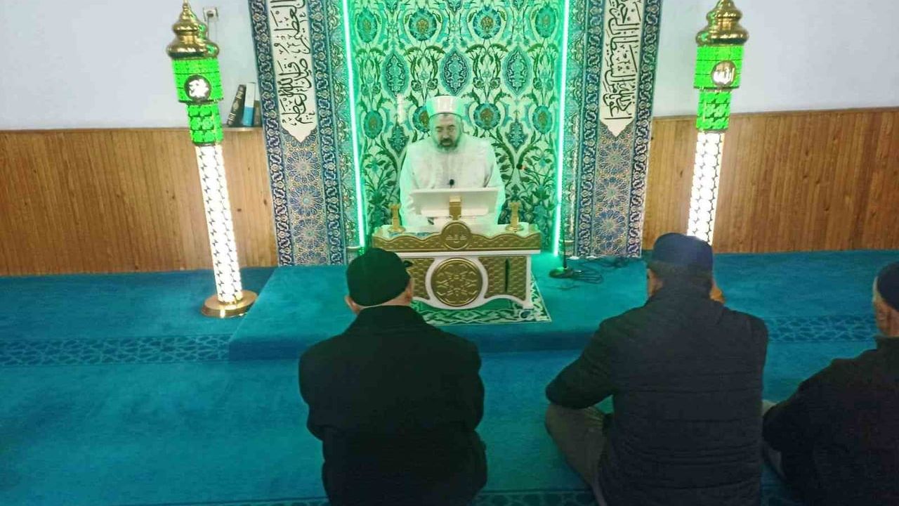 Hisarcık'ta sabah namazı buluşması Merkez Çarşı Camii'nde düzenlendi