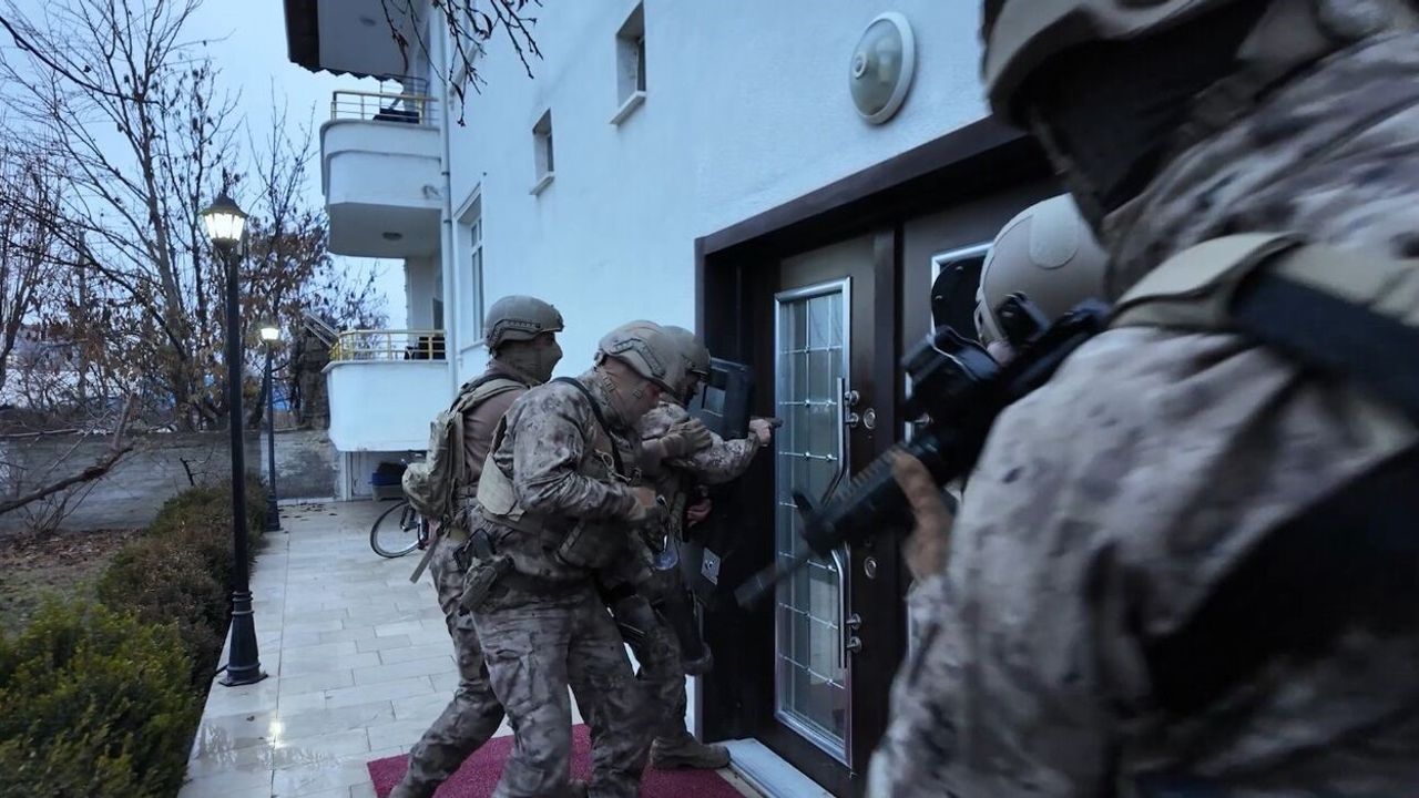 Iğdır'da "torbacı" operasyonu: 7 gözaltı, 1 şüpheli firari