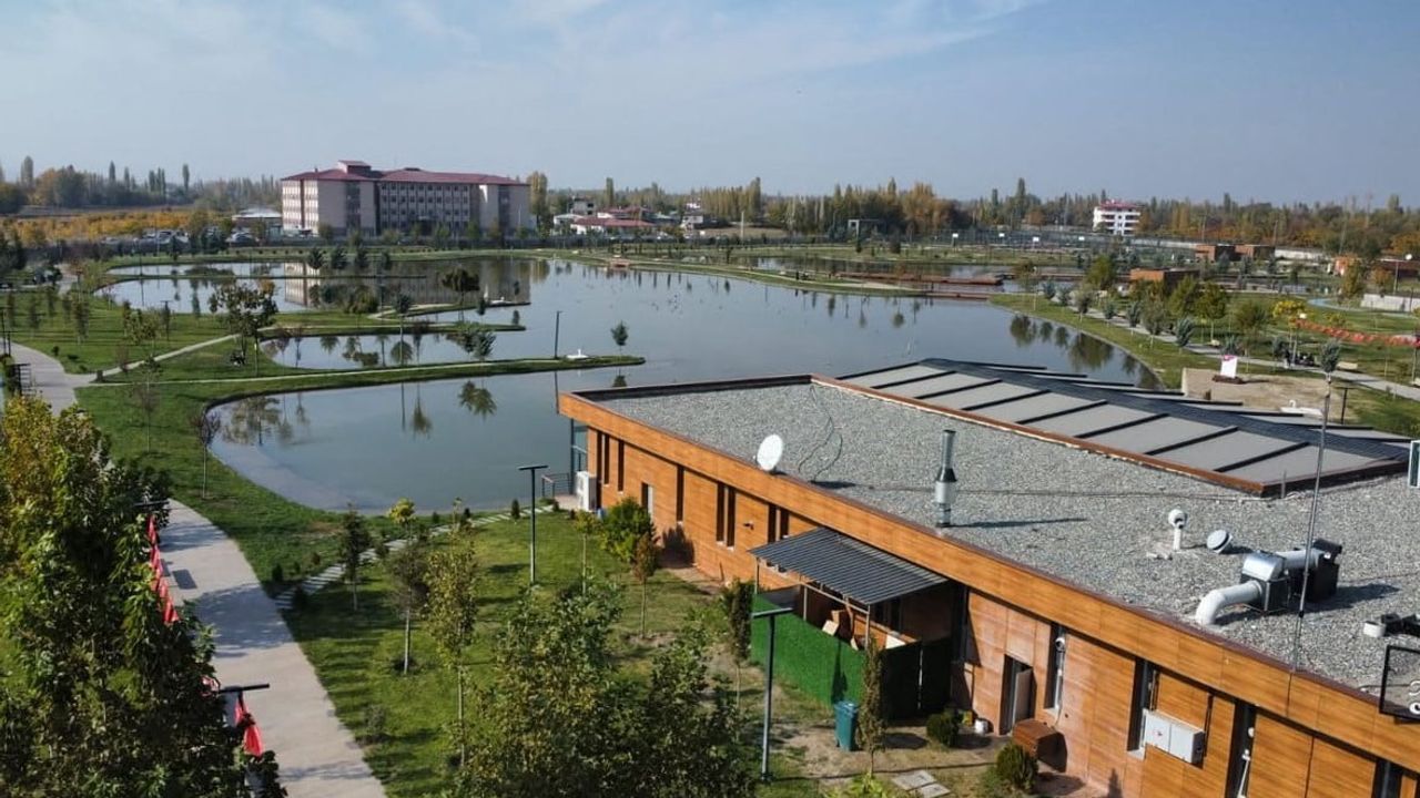 Iğdır Millet Bahçesi tanıtım filminde kıraathane ve mescit görüntüleri yer almadı