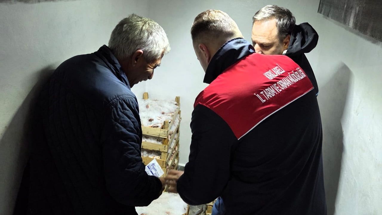 İğneada Balıkçı Barınağı’nda su ürünleri denetimi: tekne ve av kontrolleri yapıldı