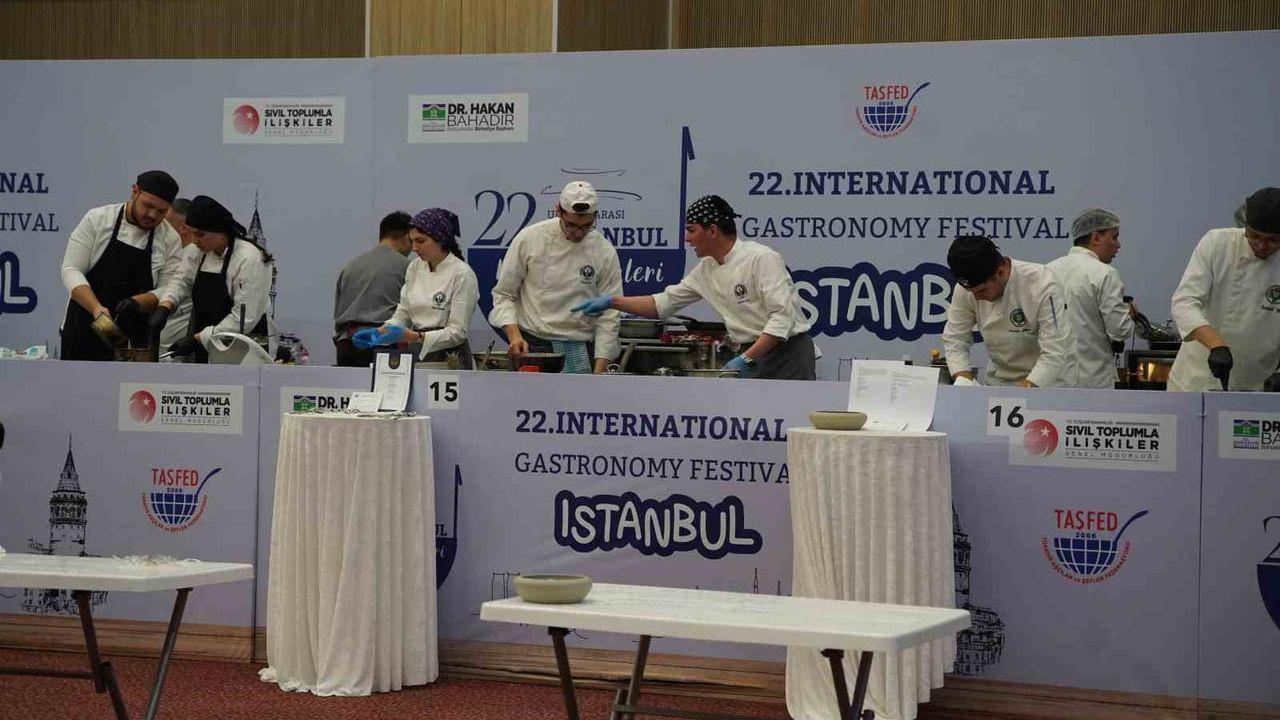 İGÜ öğrencileri 22. Uluslararası İstanbul Gastronomi Festivali'nde altın madalya kazandı