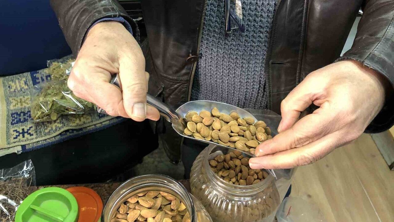 Ihlamur Fiyatları Rekor Seviyeye Ulaştı: Don ve Aşırı Yağış Rekolteyi Düşürdü