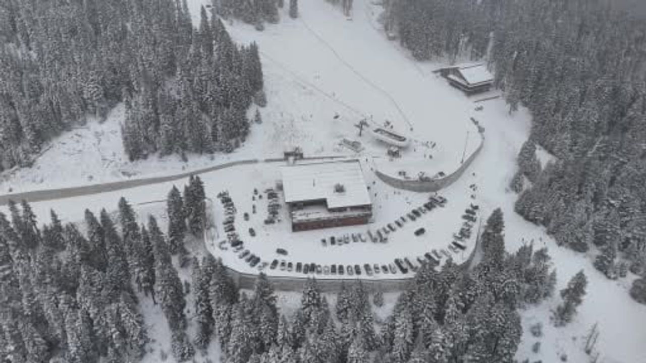 Ilgaz Dağı Yurduntepe Kayak Merkezi'nde kayak sezonu başladı