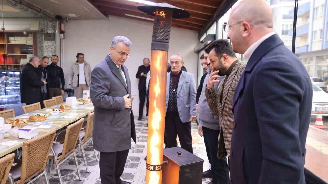 İlkadım’ı ortak akılla yönetiyoruz: Başkan İhsan Kurnaz İlyasköy esnafıyla buluştu