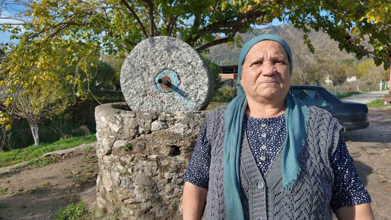 İncirliova Akçeşme'deki Asırlık Taş Değirmen 30 Yıldır Kullanılmıyor