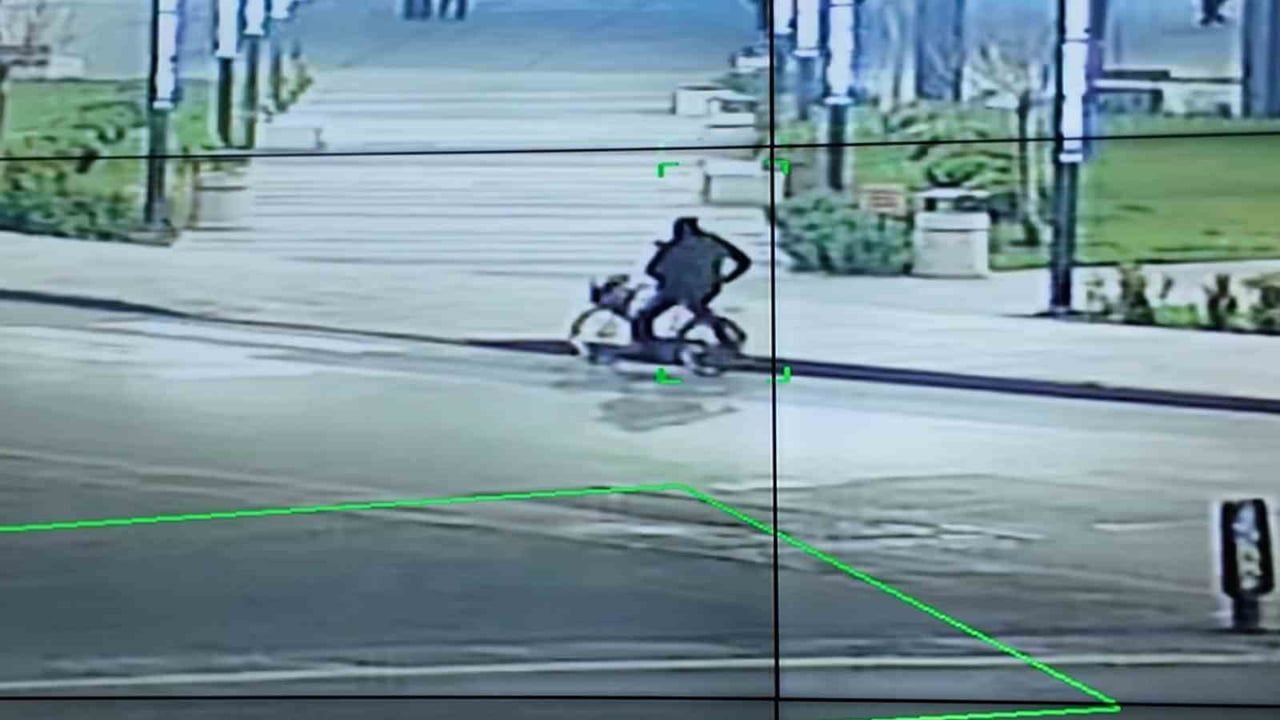 İnegöl'de 40 bin TL'lik çanta kamera kayıtlarıyla sahibine ulaştı