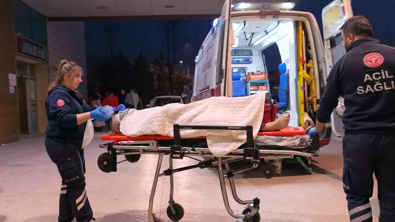 İnegöl'de 81 yaşındaki adam merdiven boşluğuna düşerek ağır yaralandı