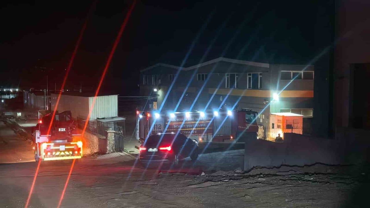 İnegöl'de mobilya fabrikasında iş kazası: Talaş silosunda işçi hayatını kaybetti