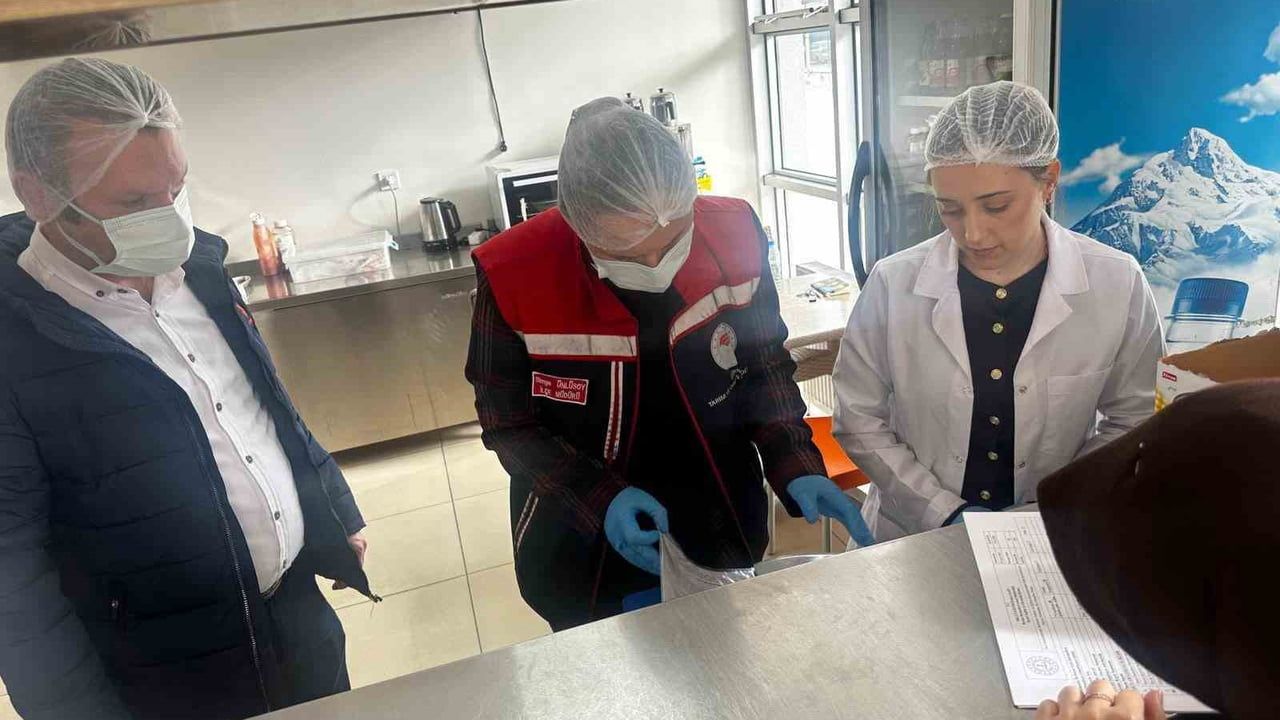 İpsala’da okul kantinleri ve yemekhanelere kapsamlı hijyen denetimi