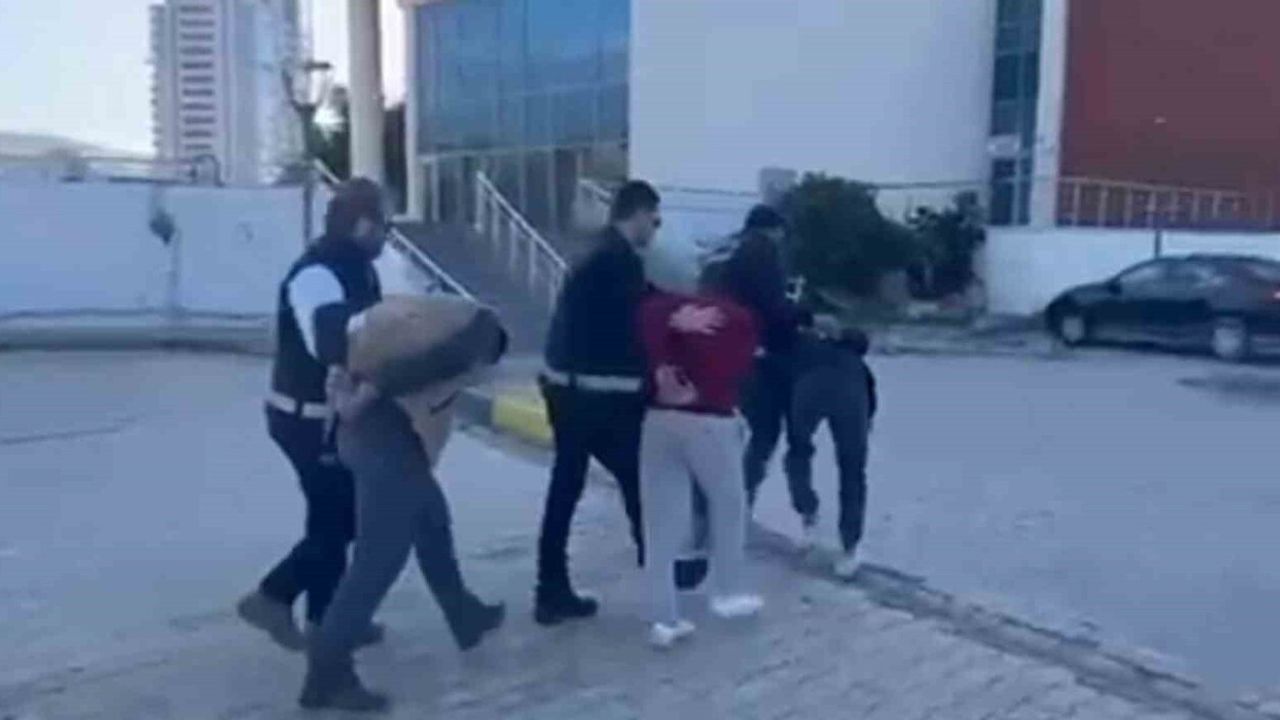 İskenderun'da aranan 3 şahıs yakalandı