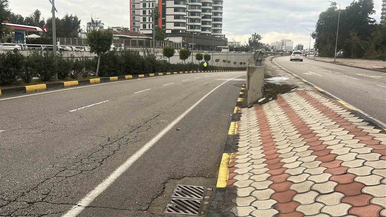 İskenderun'da yolun karşısına geçen adama otomobil çarptı: 44 yaşındaki kişi hayatını kaybetti