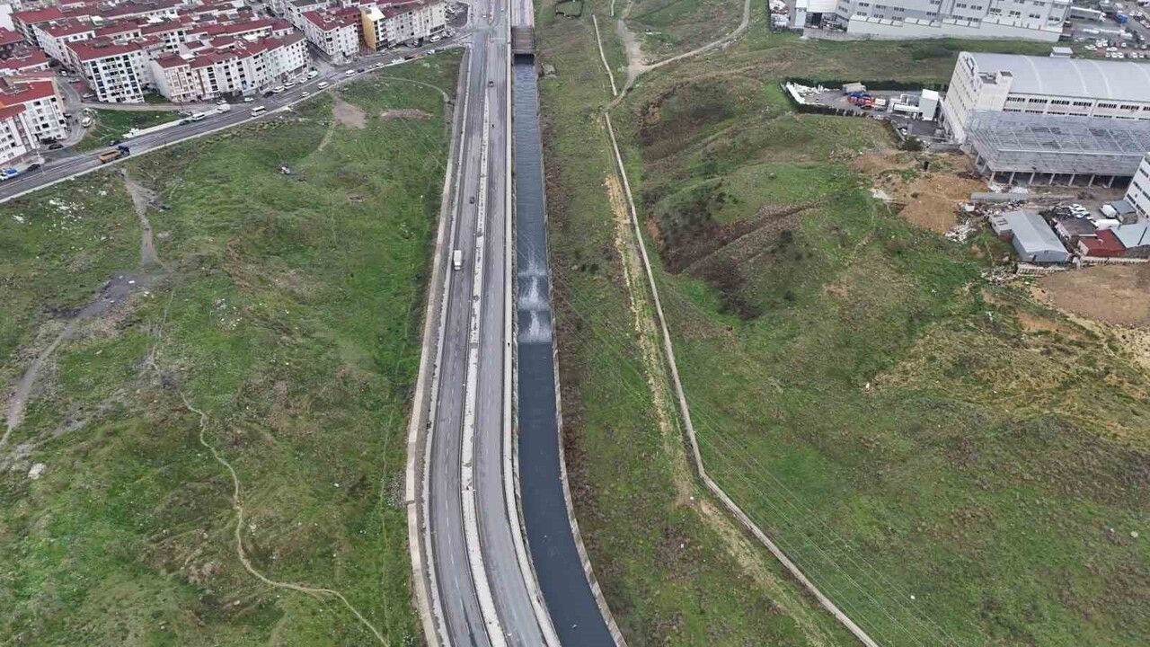 İSKİ'ye 3.343.688 TL ceza kesildi; dron görüntüleri Ambarlı'dan Marmara'ya süregelen kirliliği gösterdi