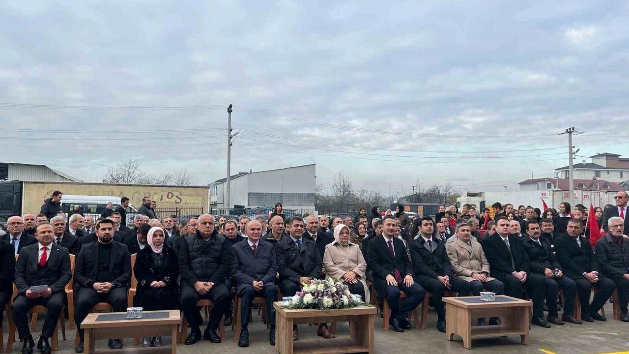 İsmetpaşa Ortaokulu yeni binasında eğitime başladı — Düzce eğitim yatırımlarını sürdürüyor
