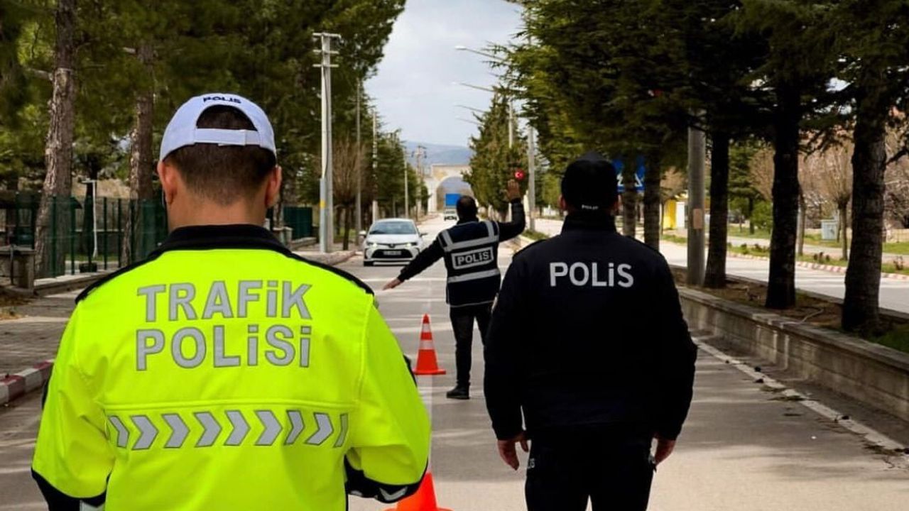 Isparta'da haftalık denetimler: 25 bin 870 kişi sorgulandı, 34 aranan şahıs yakalandı