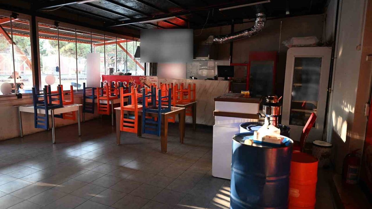 Isparta’da ruhsatsız döner salonu ihbar üzerine mühürlendi