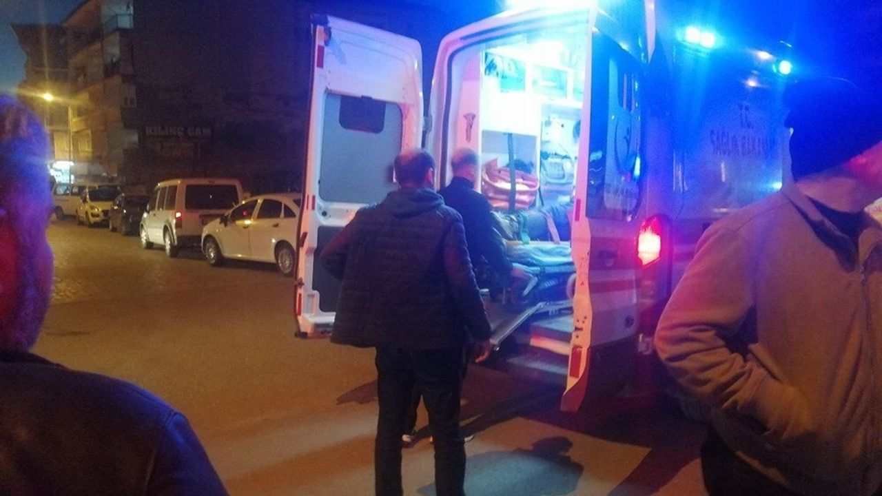 Isparta’nın Yalvaç ilçesinde otomobil ile motosiklet çarpıştı: 2 yaralı