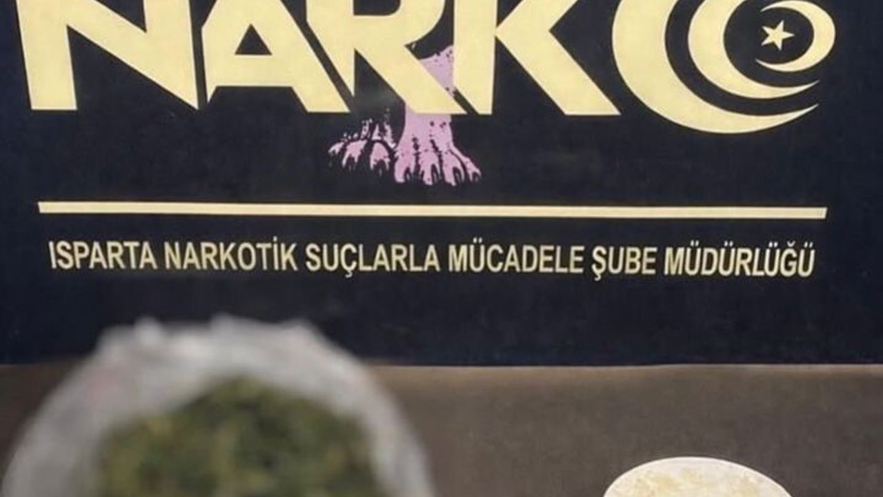 Isparta Şarkikaraağaç’ta uyuşturucu operasyonunda 2 gözaltı, 235,69 gram esrar ele geçirildi