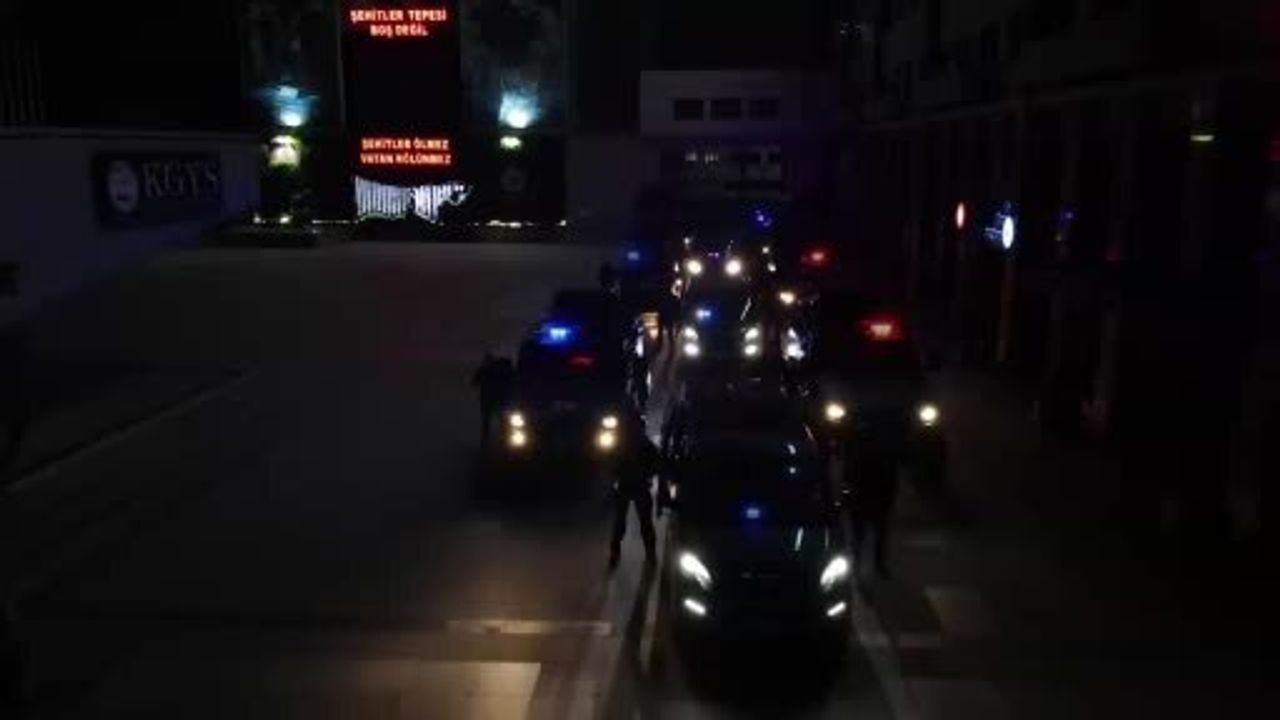 İstanbul'da DEAŞ'a yardım amacıyla para gönderdikleri tespit edilen 5 kişiye operasyon