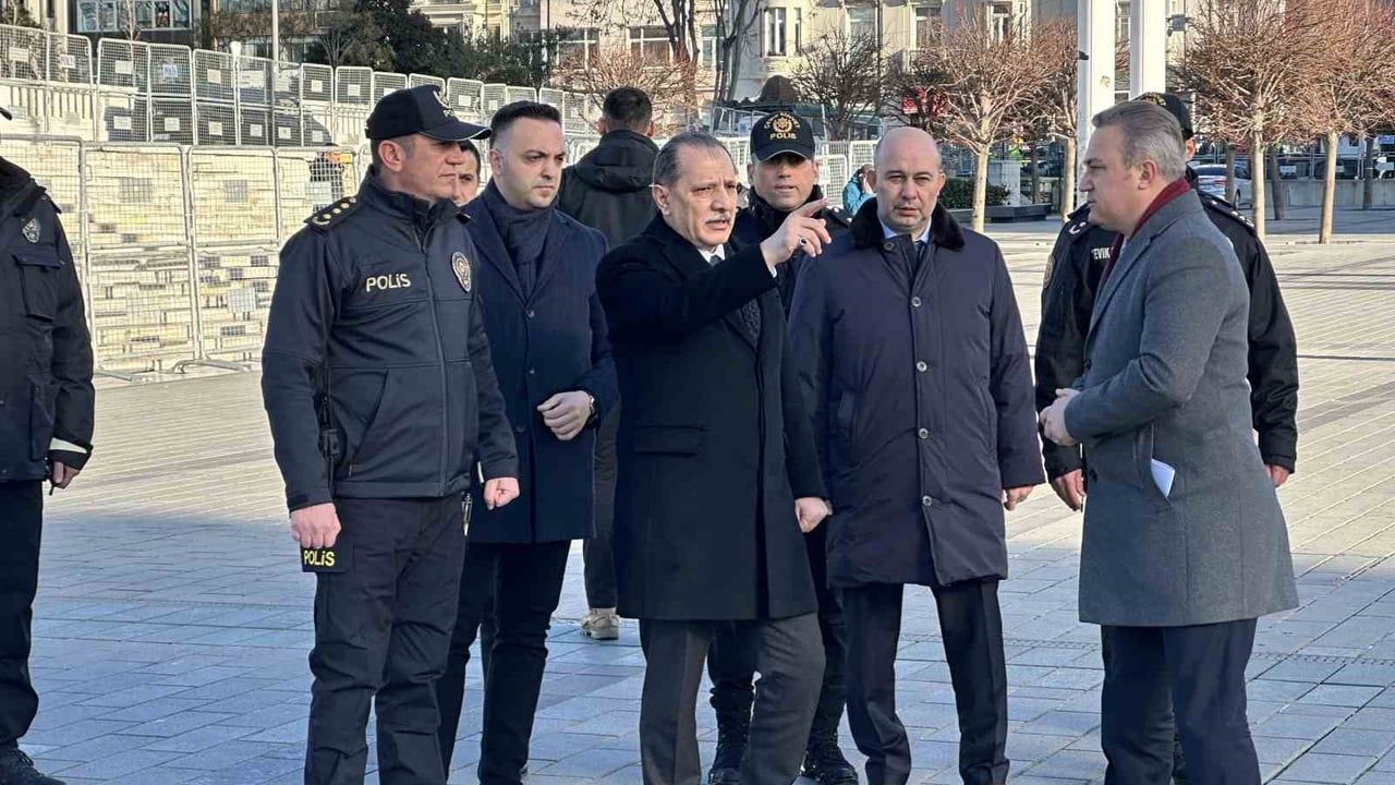 İstanbul Emniyet Müdürü Selami Yıldız: Taksim'de 2026 yılbaşı tedbirlerini denetledi, 39 ilçede drone uygulaması başlatıldı