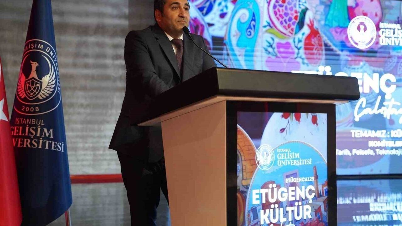 İstanbul Gelişim Üniversitesi ETÜGENÇ Kültür Çalıştayı’na ev sahipliği yaptı
