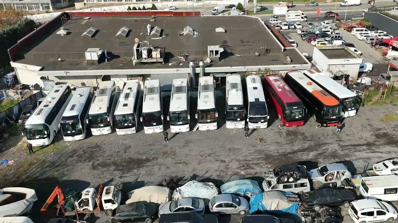 İstanbul merkezli 'Change otobüs' operasyonu: 27 kişinin kimliği tespit edildi, 14 tutuklama