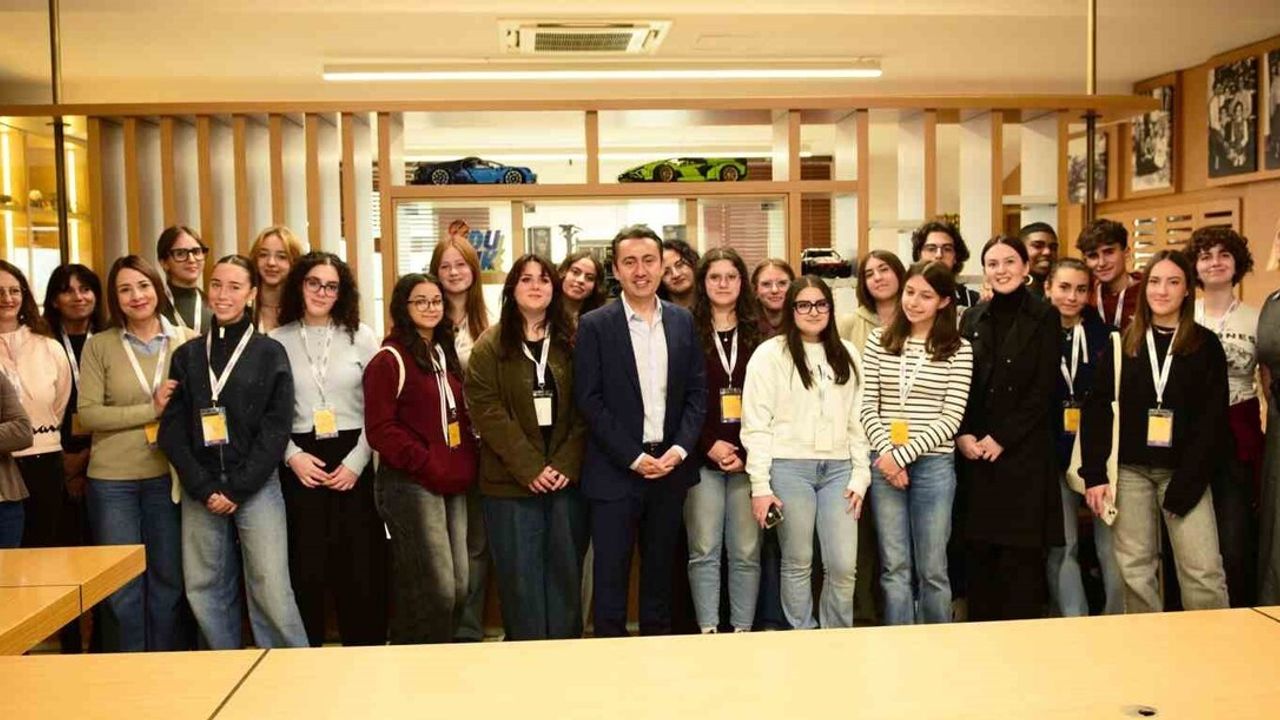 İtalyan Öğrenciler Bursa'da: Şahinkaya Eğitim Kurumları ve Natillus ile Kültürel Değişim