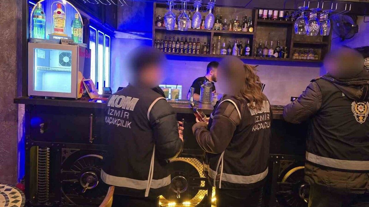 İzmir'de 5 ilçede sahte içki operasyonu: 1.252 litre etil alkol ve 2 tutuklama