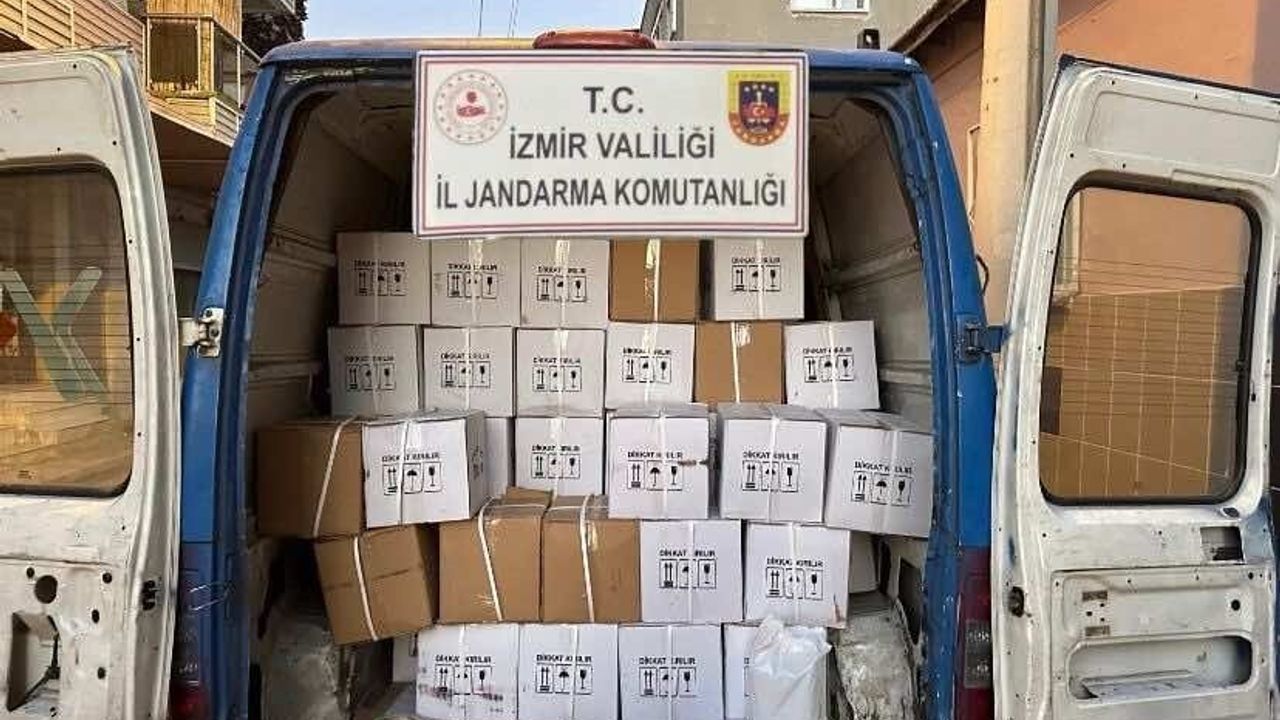 İzmir'de yılbaşı öncesi kaçak alkol operasyonu: 4 bin 130 litre etil alkol bulundu