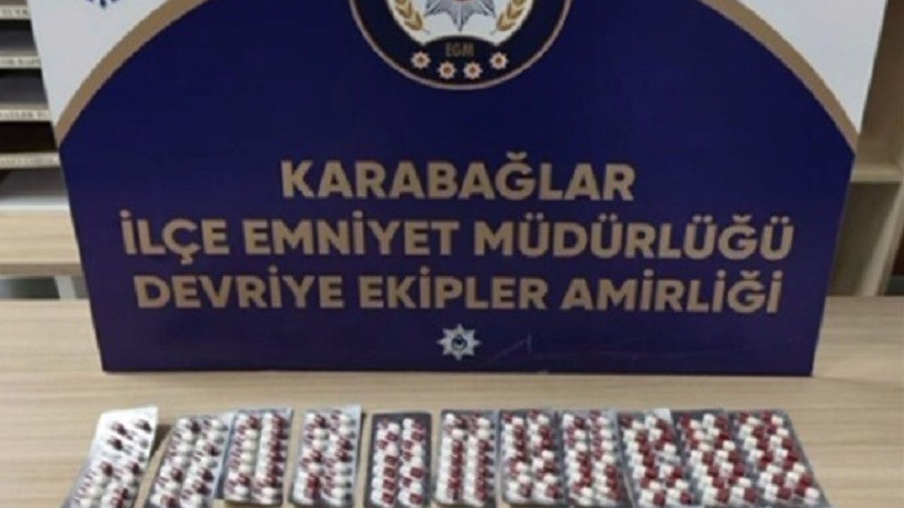 İzmir Karabağlar'da Polis Operasyonları: Binlerce Uyuşturucu Hap ve 329 Aranan Şahıs Yakalandı