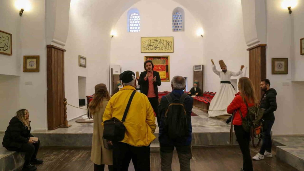 İzmirli Fotoğrafçılar Manisa’yı Kadrajladı: Tarihi ve Doğal Miras Öne Çıktı